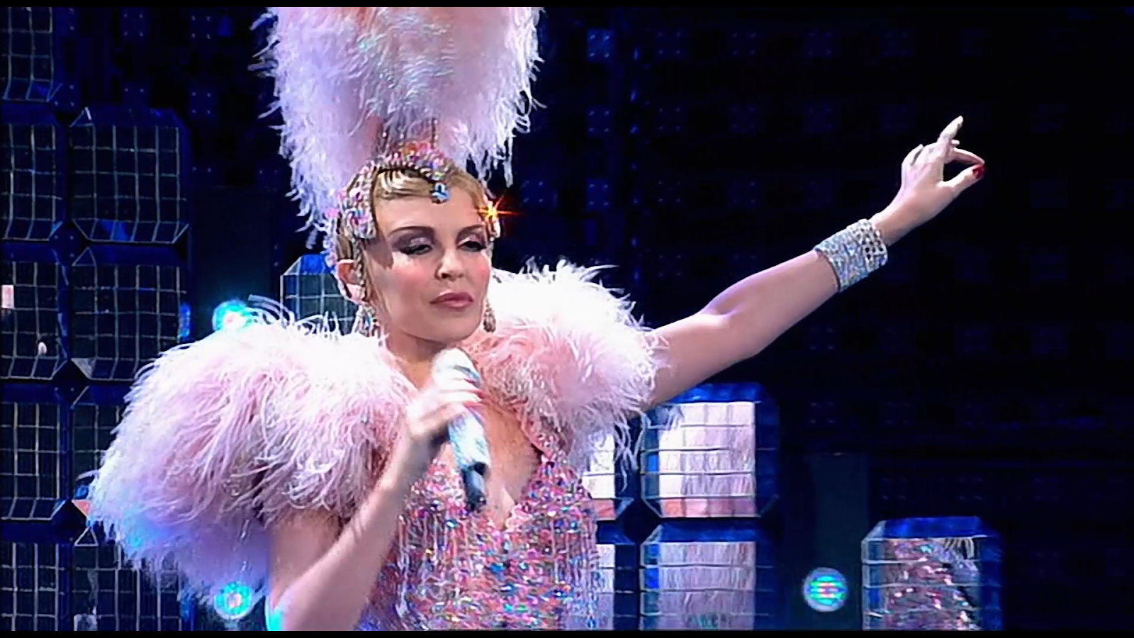 White Diamond: Showgirl Homecoming Tour (2006)